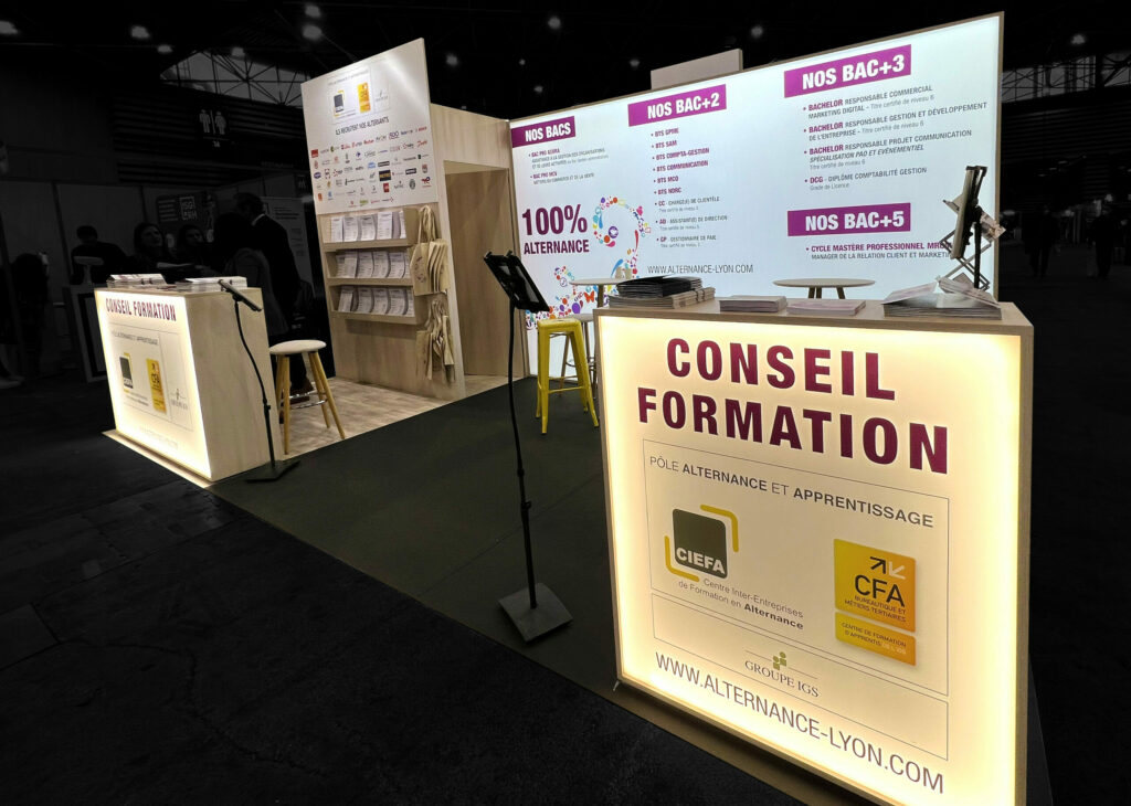 Stand modulaire conçu par ABP Communication – Solutions adaptables pour salons professionnels à Paris